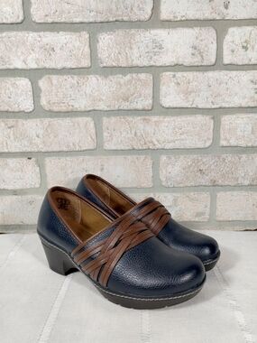 Vtg Thom McAn Women's Casper Leather Wedge Clogs Blue Brown Slip On Comfort Shoe